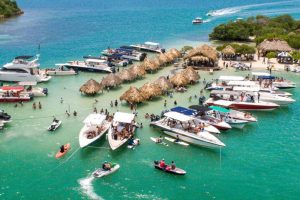 bachelor-party-cartagena-colombia-boat-rentals-min.jpg