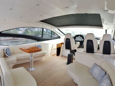 bachelor-party-cartagena-yacht-rentals-pershing62-05