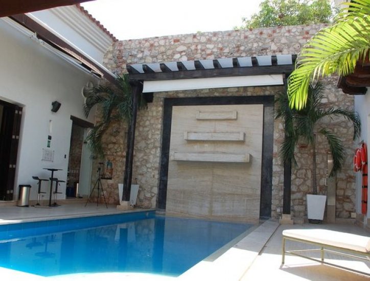 bachelor-party-tour-colombia-vacation-rentals-accommodation-cartagena-865