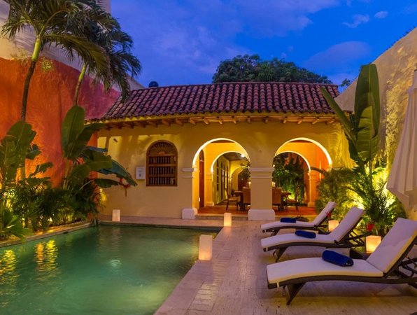 bachelor-party-tour-colombia-vacation-rentals-accommodation-cartagena-187