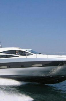 Pershing 56'