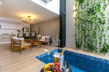 Stravaganza-House-For-Bachelor-Party-In-Medellin-02