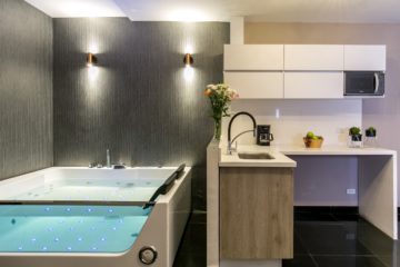 Stravaganza-House-For-Bachelor-Party-In-Medellin-05