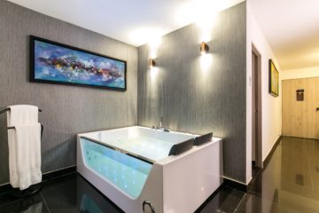 Stravaganza-House-For-Bachelor-Party-In-Medellin-06