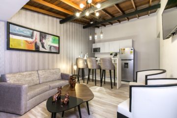 Stravaganza-House-For-Bachelor-Party-In-Medellin-16