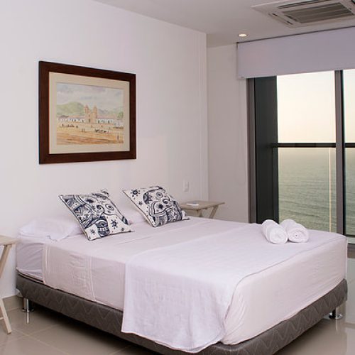 2BR-Cartagena-Bocagrande-Luxurious-Apt-10