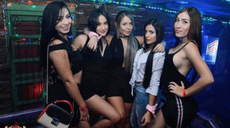 Medellin-Nightlife-Tour-Pub-Bar-Night-club-Crawl-10