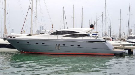 bachelor-party-cartagena-yacht-rentals-pershing62-01