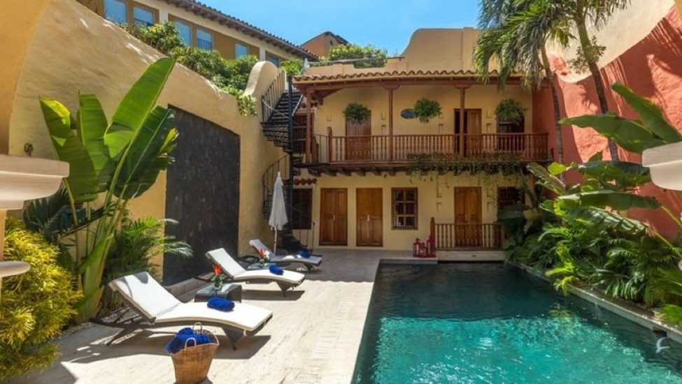 bachelor-party-tour-colombia-vacation-rentals-accommodation-cartagena-946