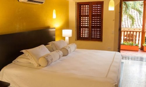 bachelor-party-tour-colombia-vacation-rentals-accommodation-cartagena-983