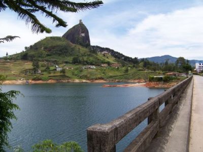 guatape-piedra-el-penol-guia-turistica-antioquia-10